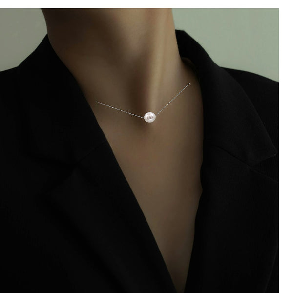 Solitaire Pearl Necklace