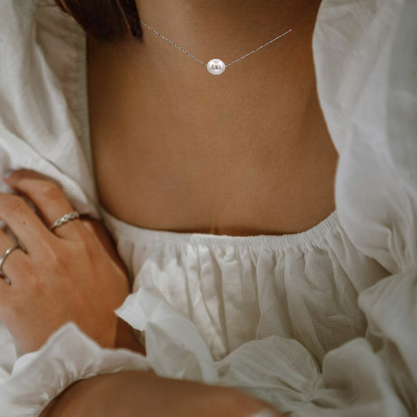 Solitaire Pearl Necklace